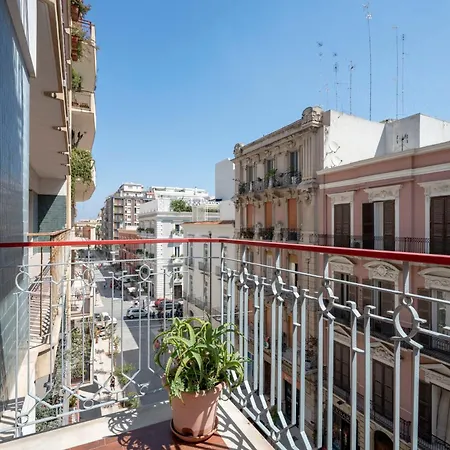 Apartamento Guesthost - Bright Balcony Flat In Bari
