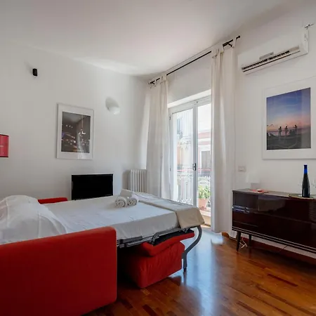 Apartamento Guesthost - Bright Balcony Flat In