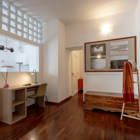 Apartamento Guesthost - Bright Balcony Flat In
