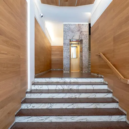 Apartamento Guesthost - Bright Balcony Flat In *