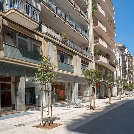 Guesthost - Bright Balcony Flat In Bari